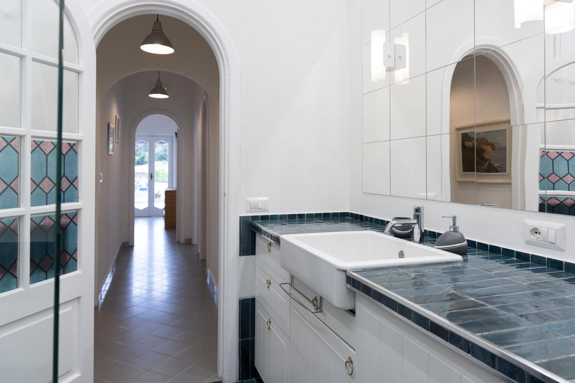 Casa Flavia Positano Center - 5 Minutes To Beach And 4 Air Conditioning Exteriör bild