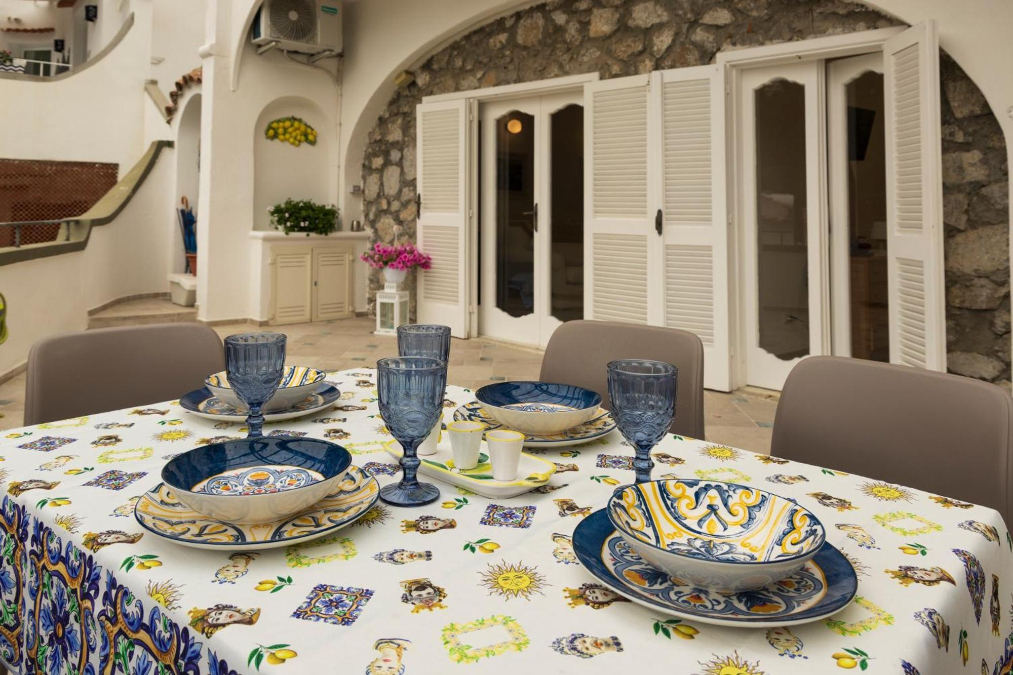 Casa Flavia Positano Center - 5 Minutes To Beach And 4 Air Conditioning Exteriör bild